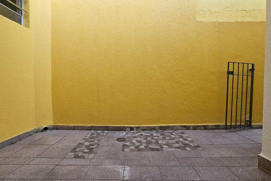 Área externa de casa para alugar com 2 quartos, 60m² em Limoeiro, São Paulo