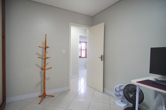 Quarto 2 de casa à venda com 2 quartos, 230m² em Campina, São Leopoldo