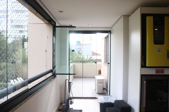 Sala de apartamento à venda com 2 quartos, 85m² em Vila Romana, São Paulo