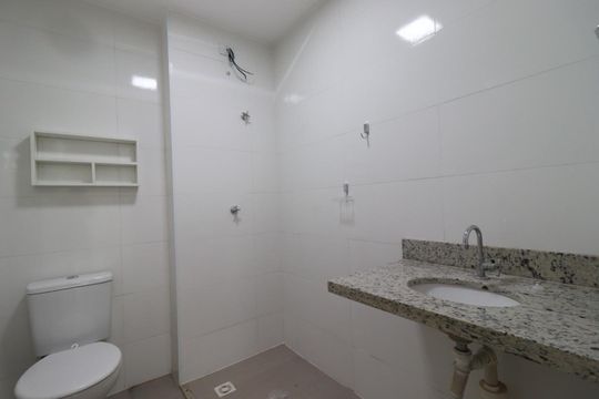 Banheiro de apartamento para alugar com 2 quartos, 55m² em Dom Bernardo Jose Mielle, Ribeirão Preto
