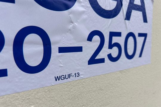 Placa  de apartamento para alugar com 3 quartos, 108m² em Pantanal, Florianópolis