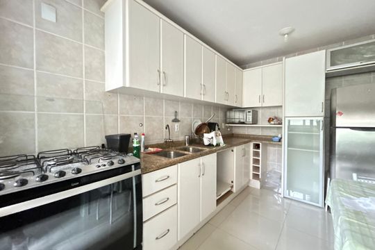 Cozinha  de apartamento para alugar com 3 quartos, 108m² em Pantanal, Florianópolis