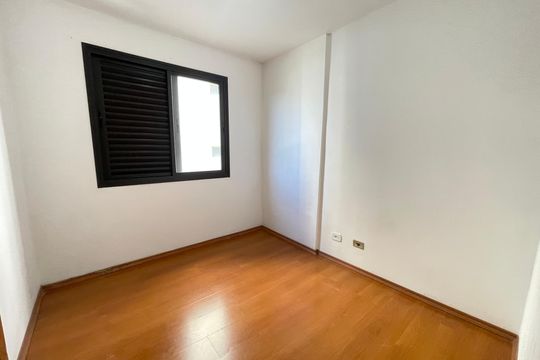 Quarto 1 de apartamento à venda com 2 quartos, 52m² em Vila Indiana, São Paulo