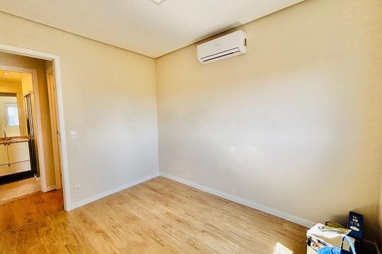 Quarto 2 de apartamento para alugar com 2 quartos, 52m² em Alphaville Empresarial, Barueri