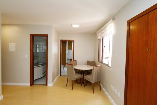 Sala de apartamento para alugar com 2 quartos, 57m² em Nova Suíça, Belo Horizonte