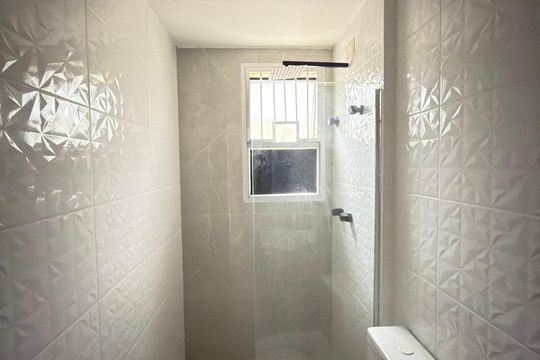 Banheiro Social de apartamento à venda com 2 quartos, 52m² em Paulicéia, São Bernardo do Campo