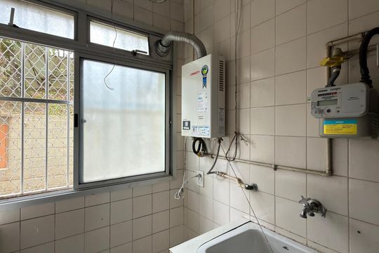 Cozinha e Área de Serviço de apartamento à venda com 2 quartos, 52m² em Paulicéia, São Bernardo do Campo