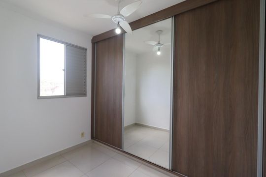Quarto 1 de apartamento para alugar com 2 quartos, 47m² em Parque Sao Sebastiao, Ribeirão Preto