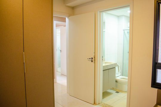 Suíte 1 de apartamento à venda com 3 quartos, 117m² em Park Lozandes, Goiânia
