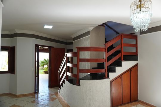Casa para alugar com 4 quartos, 260m² em Parque Novo Mundo, Americana