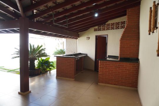 Garagem de casa para alugar com 4 quartos, 260m² em Parque Novo Mundo, Americana