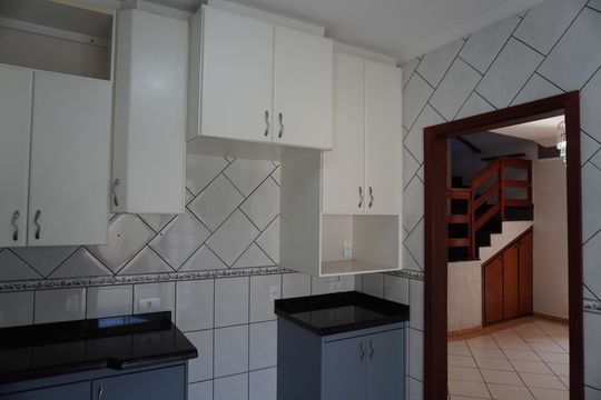 Cozinha e Área de Serviço de casa para alugar com 4 quartos, 260m² em Parque Novo Mundo, Americana