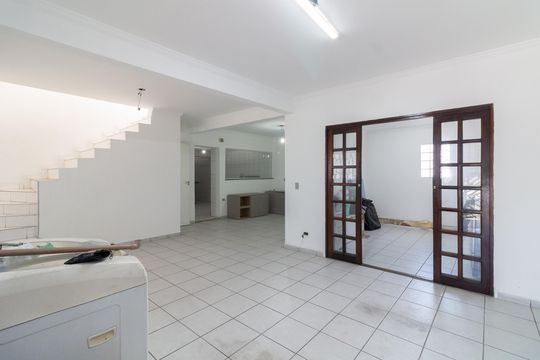 Casa para alugar com 2 quartos, 250m² em Rio Pequeno, São Paulo