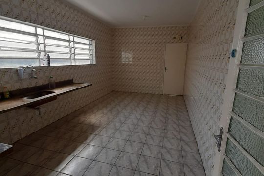 Casa à venda com 3 quartos, 200m² em Vila Francos, São Paulo
