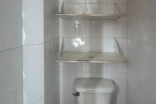 Banheiro de serviço de apartamento para alugar com 3 quartos, 103m² em Nova Petrópolis, São Bernardo do Campo