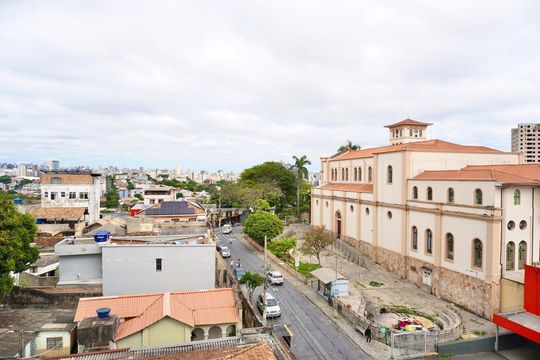 Vista da suíte de apartamento à venda com 3 quartos, 68m² em Pompéia, Belo Horizonte
