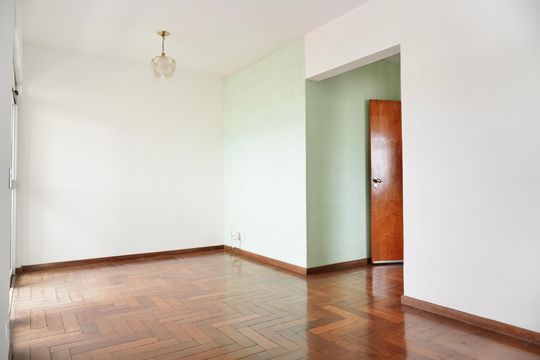 Sala de apartamento à venda com 3 quartos, 68m² em Pompéia, Belo Horizonte