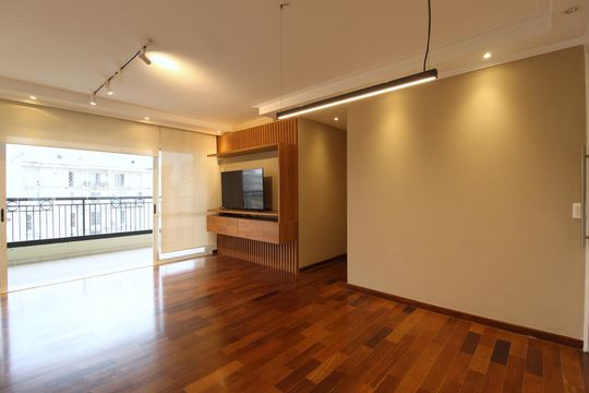 Sala de apartamento para alugar com 3 quartos, 128m² em Moema, São Paulo