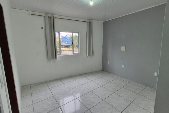 Quarto de kitnet/studio para alugar com 1 quarto, 32m² em Costa E Silva, Porto Alegre