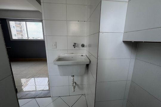 Área de Serviço de apartamento para alugar com 2 quartos, 59m² em Centro, Osasco