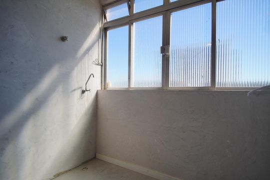 Cozinha e Área de Serviço de apartamento à venda com 1 quarto, 46m² em Vila Ipiranga, Porto Alegre