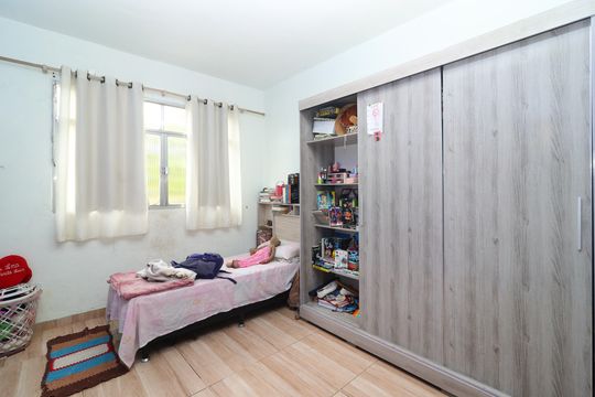 Quarto 3 de casa para alugar com 3 quartos, 235m² em Realengo, Rio de Janeiro