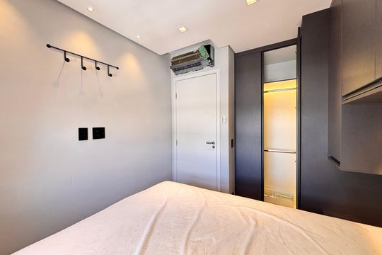 Quarto de apartamento à venda com 1 quarto, 31m² em Indianópolis, São Paulo