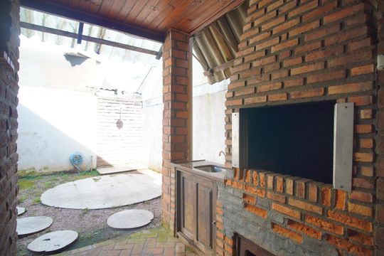 Churrasqueira de casa para alugar com 2 quartos, 101m² em Paraíso, Sapucaia do Sul