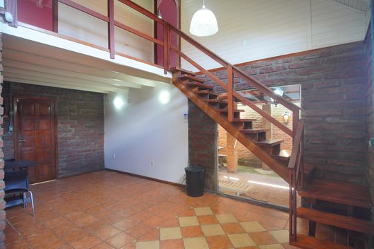 Casa para alugar com 2 quartos, 101m² em Paraíso, Sapucaia do Sul