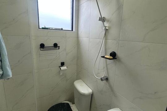 Banheiro de apartamento para alugar com 1 quarto, 32m² em Centro, São Vicente