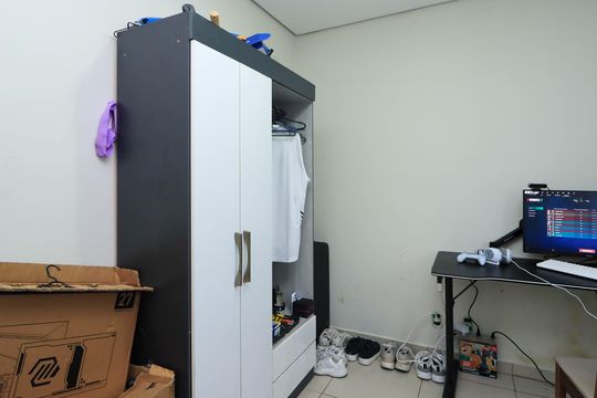 Quarto 2 de apartamento para alugar com 2 quartos, 45m² em Vila Indiana, Taboão da Serra
