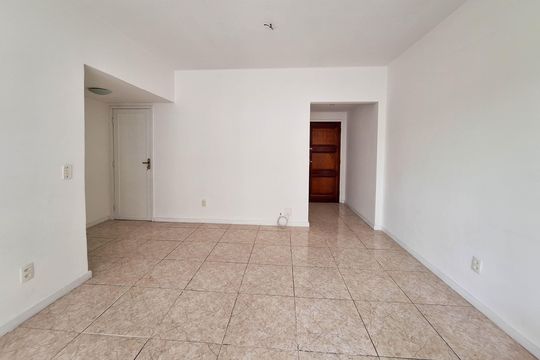 Sala de apartamento à venda com 3 quartos, 100m² em Ingá, Niterói