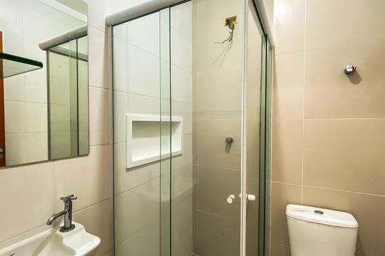 Banheiro de apartamento para alugar com 1 quarto, 25m² em Vila Buenos Aires, São Paulo