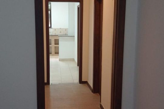 Corredor de apartamento para alugar com 3 quartos, 120m² em Zumbi, Rio de Janeiro