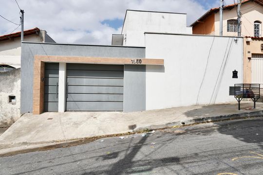 Fachada de kitnet/studio para alugar com 1 quarto, 35m² em Santa Cruz, Belo Horizonte