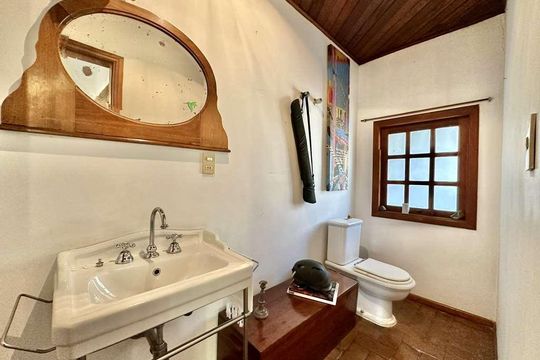 Lavabo de casa de condomínio para alugar com 5 quartos, 380m² em Parque Ideal, Carapicuíba