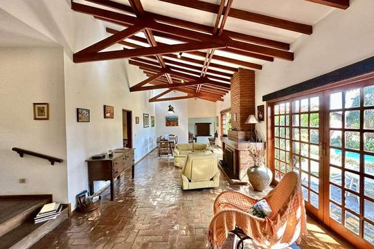 Casa de Condomínio para alugar com 5 quartos, 380m² em Parque Ideal, Carapicuíba