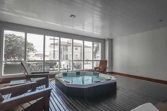 Área comum - Piscina Coberta de apartamento para alugar com 2 quartos, 93m² em Vila Ipiranga, Porto Alegre