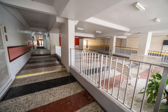 Hall de entrada de apartamento à venda com 4 quartos, 68m² em Irajá, Rio de Janeiro