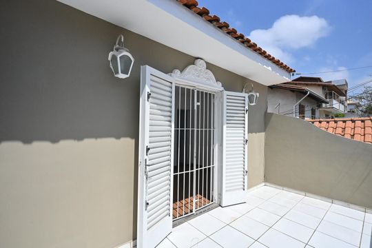 Varanda de casa à venda com 3 quartos, 181m² em Jardim America, Taboão da Serra