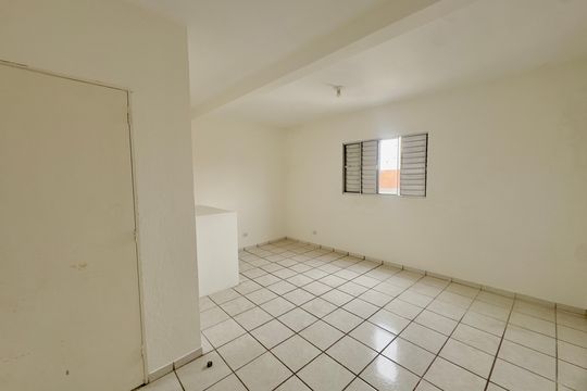Quarto 1 de casa para alugar com 2 quartos, 140m² em Parque Continental, Guarulhos