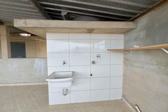 Área de Serviço de casa para alugar com 2 quartos, 140m² em Parque Continental, Guarulhos