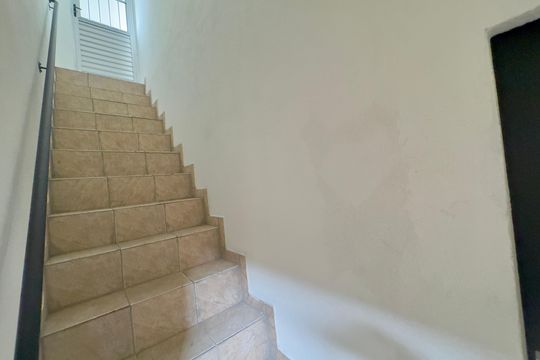 Escada de casa para alugar com 2 quartos, 140m² em Parque Continental, Guarulhos