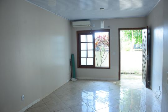 Sala de casa para alugar com 2 quartos, 60m² em Vila Imbui, Cachoeirinha