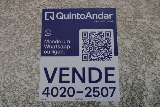Fachada de apartamento para alugar com 1 quarto, 24m² em Vila Campanela, São Paulo