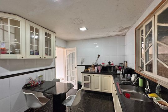 Cozinha e Área de Serviço de apartamento à venda com 3 quartos, 160m² em Vargem Pequena, Rio de Janeiro