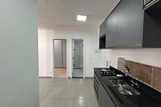 Cozinha  de apartamento para alugar com 2 quartos, 34m² em Usina Piratininga, São Paulo