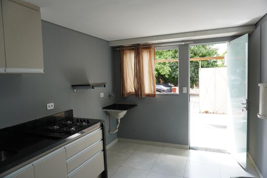 Cozinha e Área de Serviço de casa de condomínio para alugar com 1 quarto, 40m² em Chácara Machado, Americana