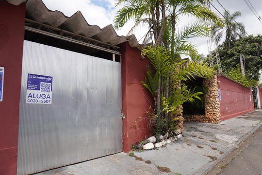 Fachada com Plaquinha  HVTG - 900 de casa de condomínio para alugar com 1 quarto, 40m² em Chácara Machado, Americana
