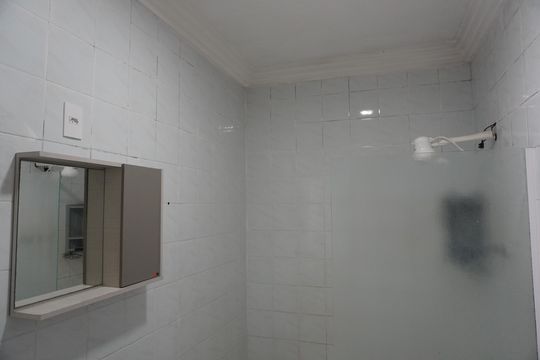 Banheiro  de casa de condomínio para alugar com 1 quarto, 40m² em Chácara Machado, Americana